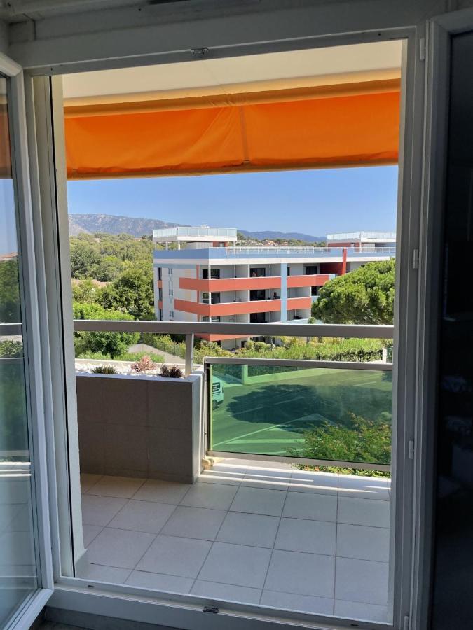 Bormes-Les-Mimosas - Appart 25M2 Avec Balcon - 4P المظهر الخارجي الصورة