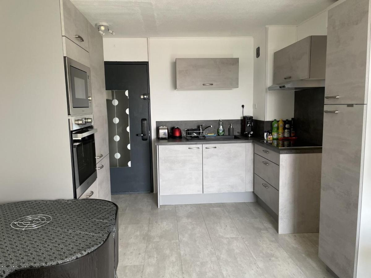 Bormes-Les-Mimosas - Appart 25M2 Avec Balcon - 4P المظهر الخارجي الصورة