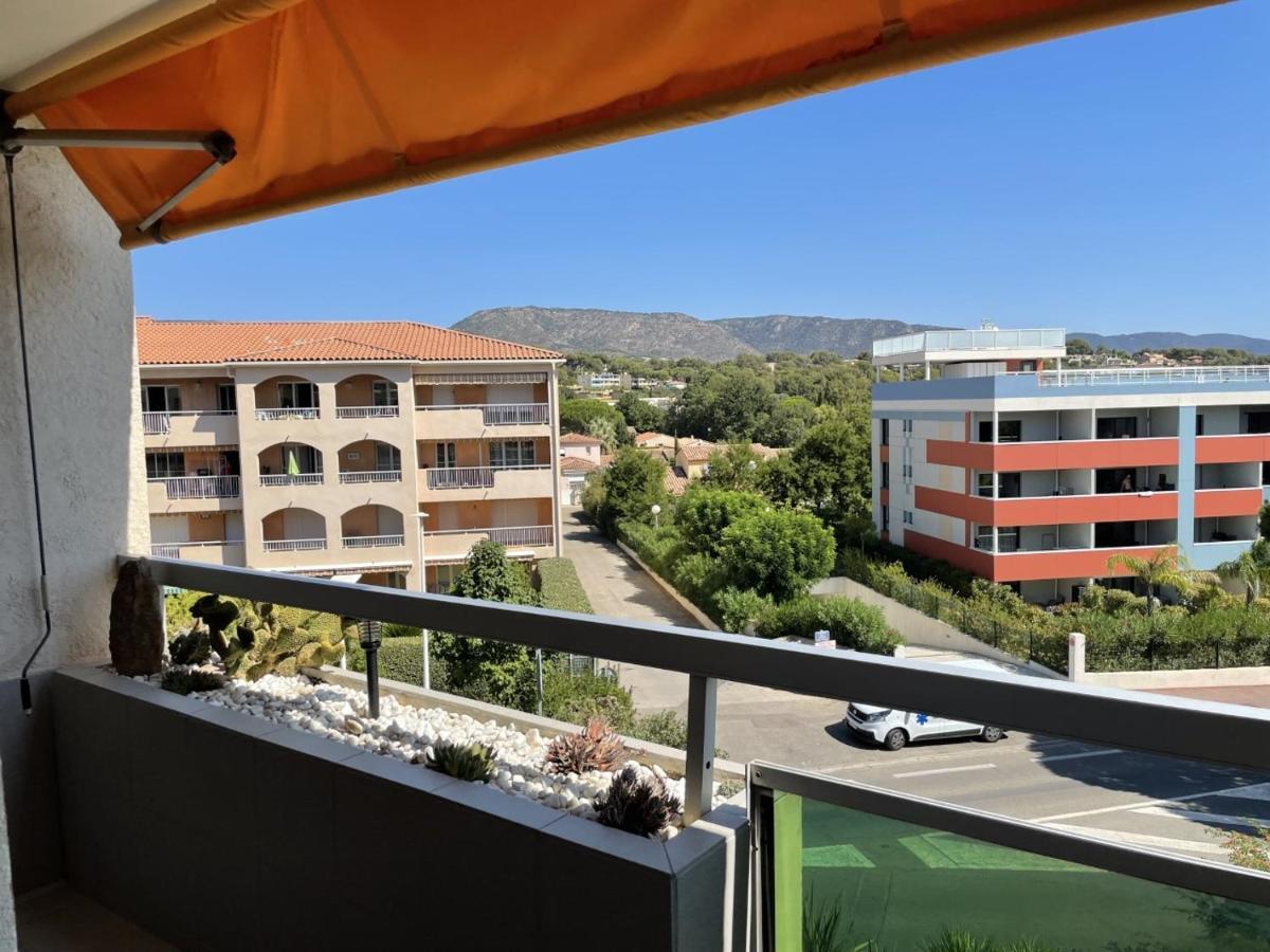Bormes-Les-Mimosas - Appart 25M2 Avec Balcon - 4P المظهر الخارجي الصورة