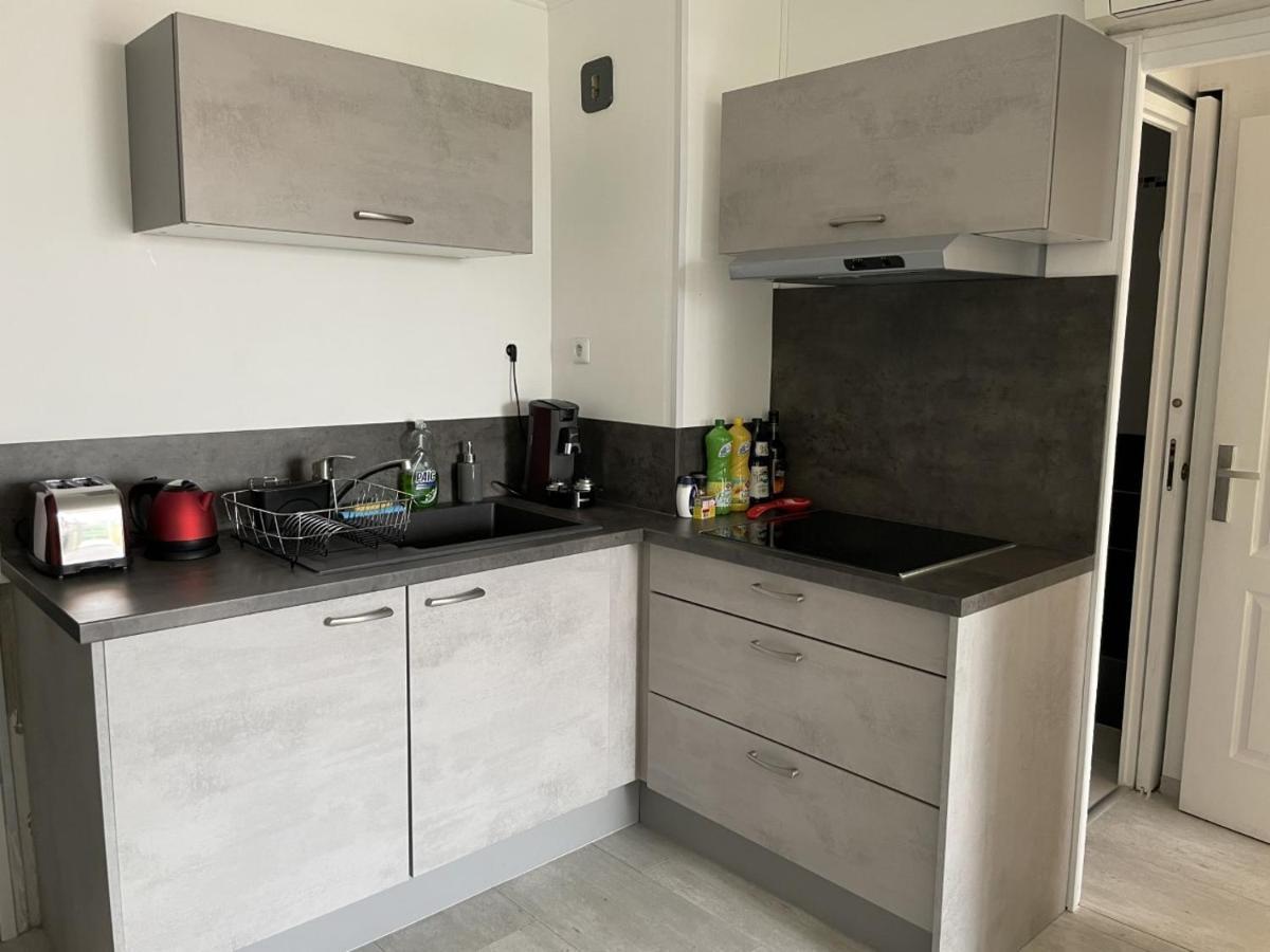 Bormes-Les-Mimosas - Appart 25M2 Avec Balcon - 4P المظهر الخارجي الصورة