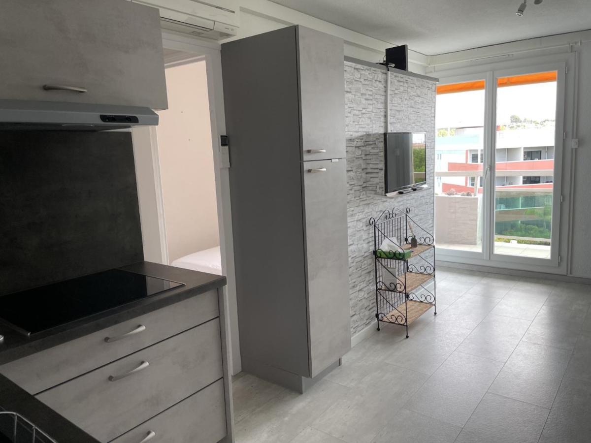 Bormes-Les-Mimosas - Appart 25M2 Avec Balcon - 4P المظهر الخارجي الصورة
